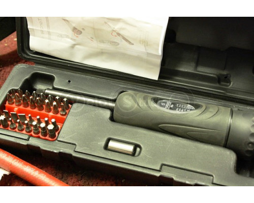 Динамометрический ключ Ice Toolz E213 регулируемый 1-5NM, под головку 1/4 дююйма