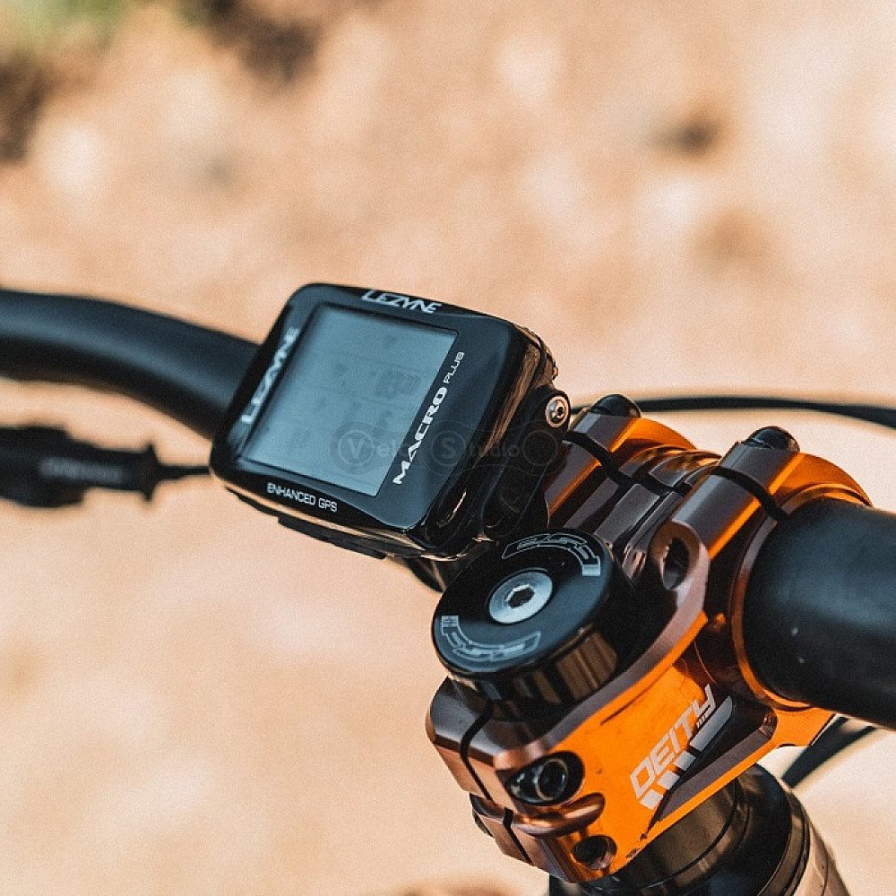 Велокомпьютер Lezyne Macro Plus GPS HR/ProSC Loaded черный
