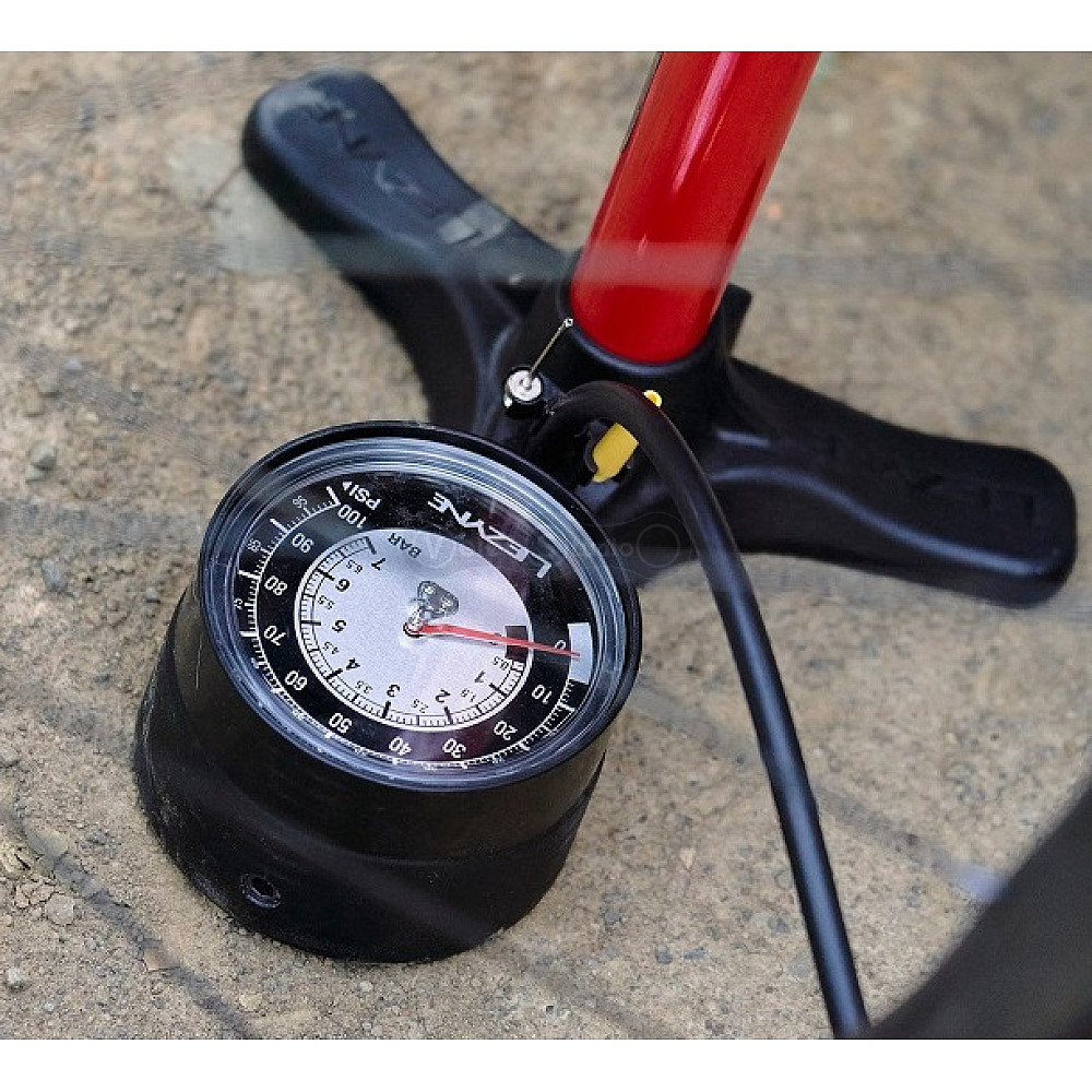 Підлоговий насос Lezyne Sport Gravel Drive 100 psi червоний