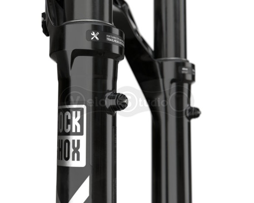 Вилка RockShox Lyrik Ultimate Charger 3 RC2 - 29 Boost 15x110 150mm Black Tpr 44offset DebonAir