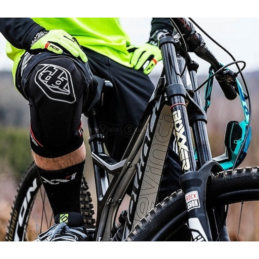 Наколенники TLD T-BONE Knee Guard [Black] XS/SM
