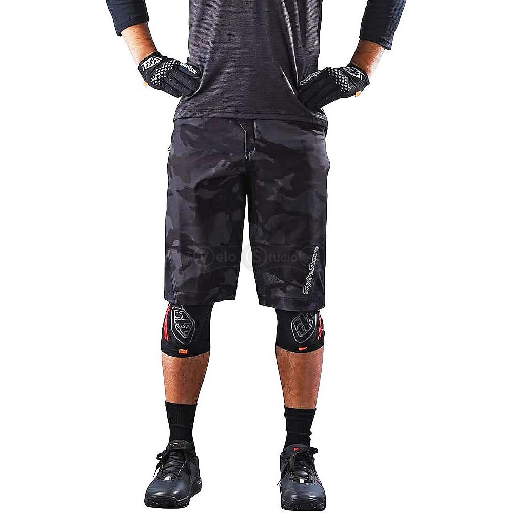 Велошорты TLD Ruckus Short Shell [Spray Camo Black] 36