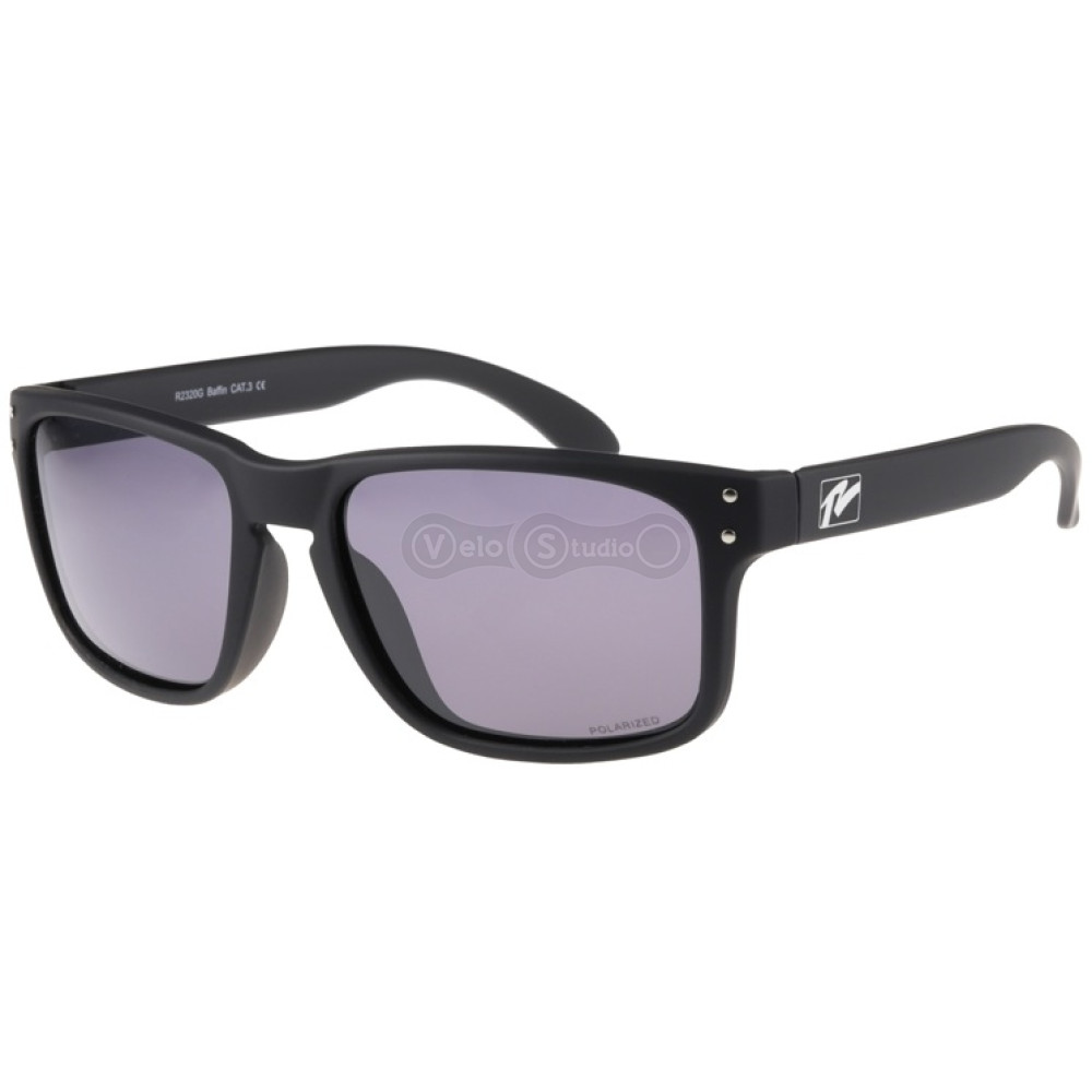 Очки Relax Baffin черные прорезиненные, линза smoke (Polarized TAC 1,1mm), кат 3