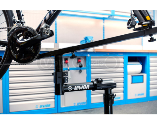 Стойка для ремонта шоссе велосипедов Unior Tools с опорной плитой
