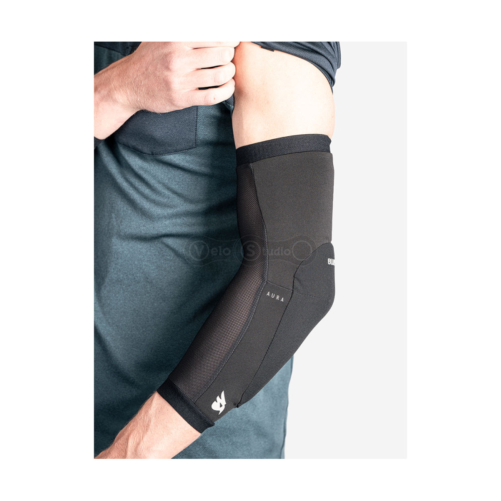 Вело налокотники BLUEGRASS Aura Elbow Protector CE S