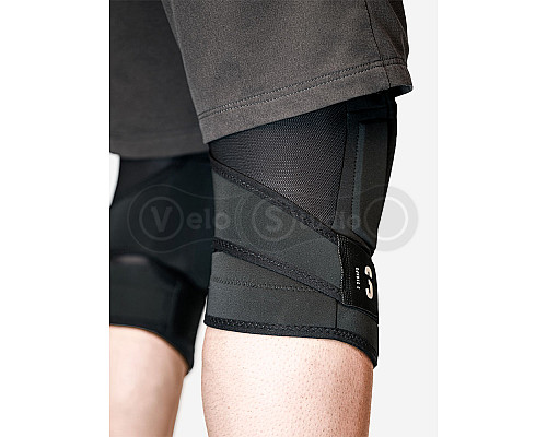 Вело наколінники BLUEGRASS 3Straps Knee Protector CE S