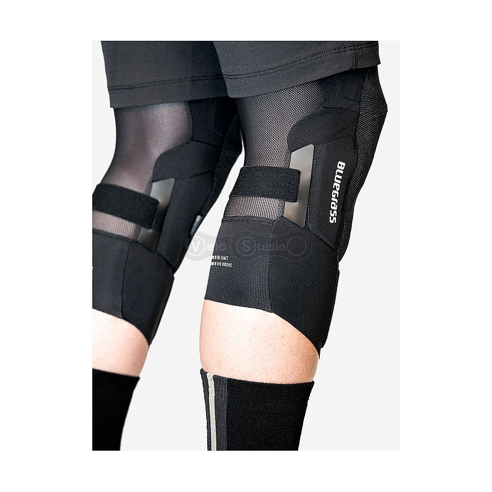 Вело наколенники Bluegrass Aura Core Knee Protector CE XS