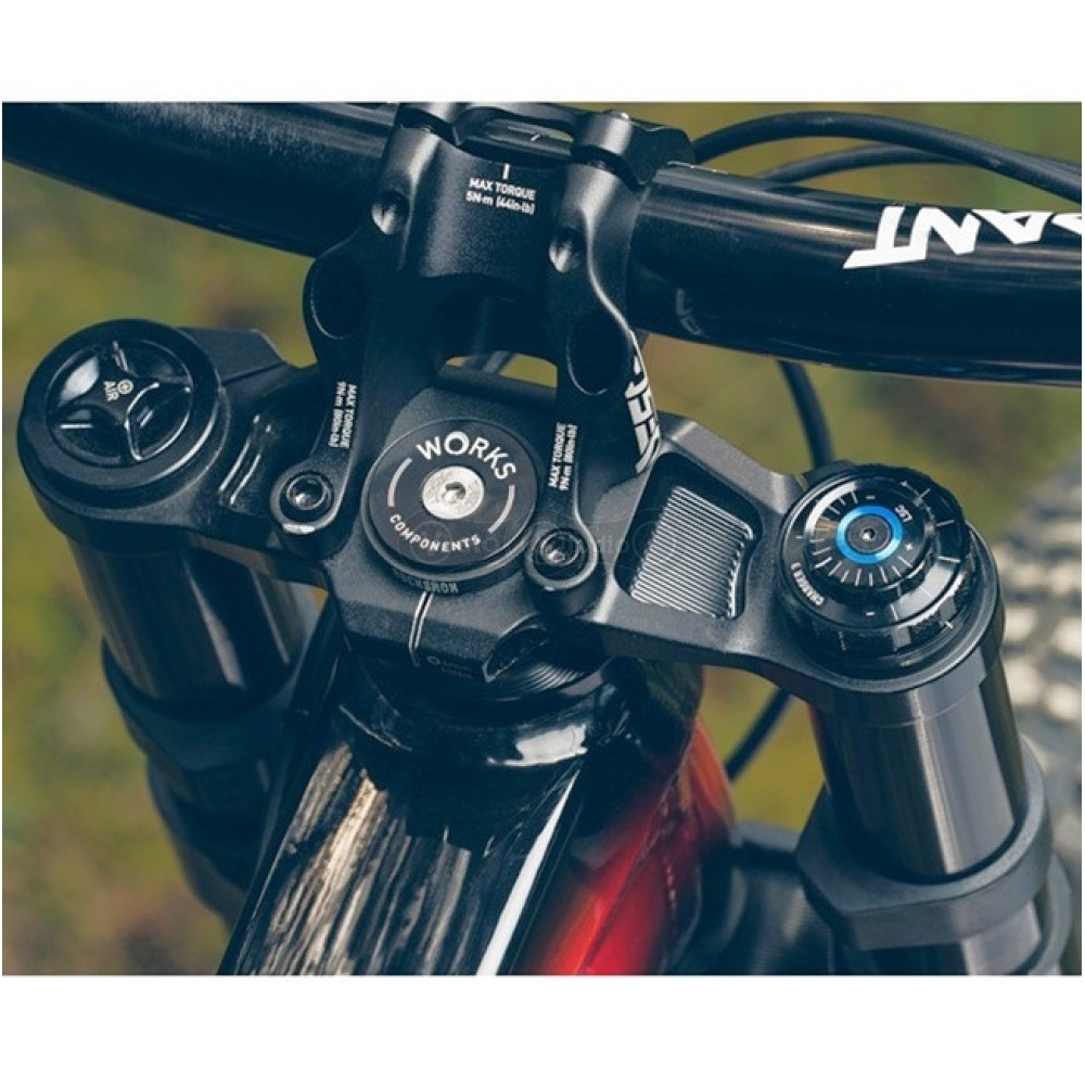 Вилка RockShox BoXXer Ultimate Charger3 - 29 Boost 20x110 200mm Red D1