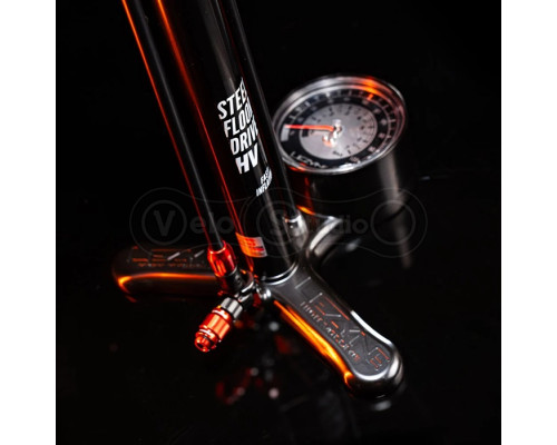 Напольный насос LEZYNE STEEL FLOOR DRIVE HV Манометр 3,5 черный 100psi Y18