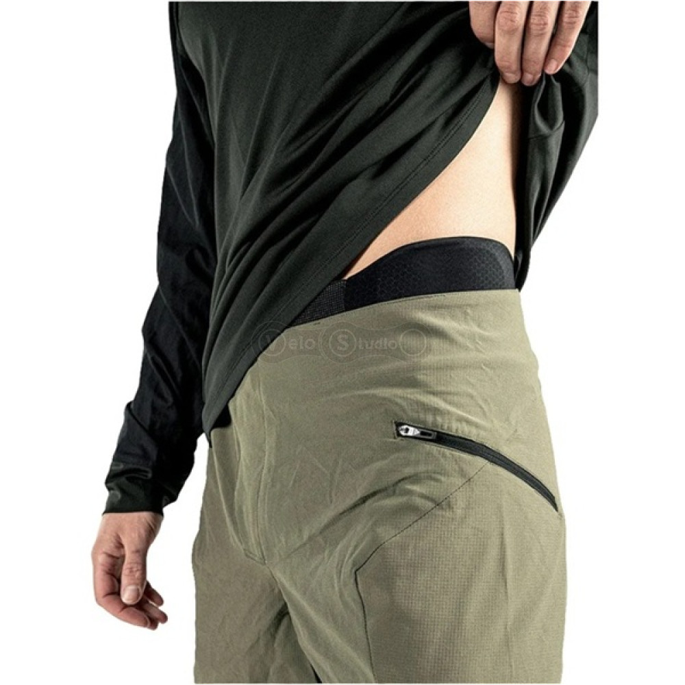 Вело шорти із захистом Bluegrass Arto Protection Shorts CE Black XL