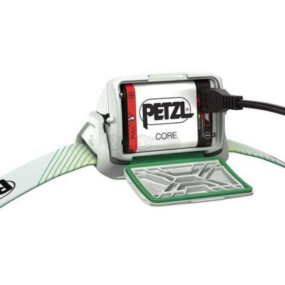 Налобный фонарь PETZL ACTIK CORE 600 Lumens Green