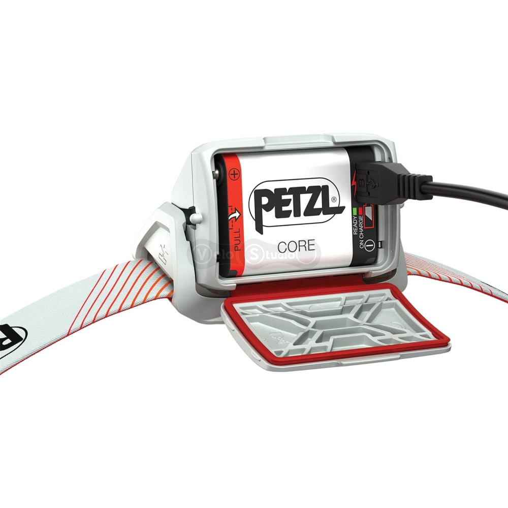 Налобний ліхтар PETZL ACTIK CORE 600 Lumens Red