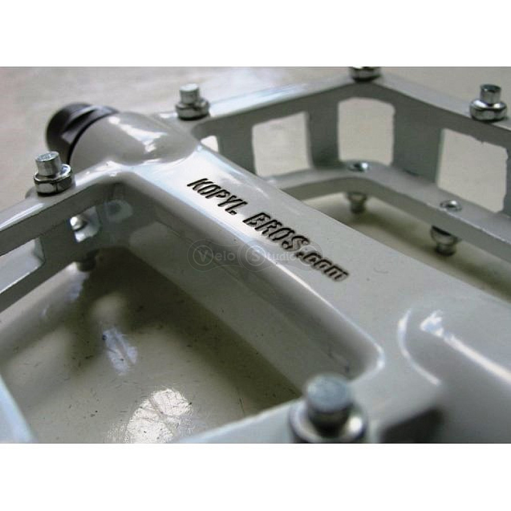 Педалі Kopyl Bros Cage Pedals алюміній, промпідшипник, змінні шипи, білі