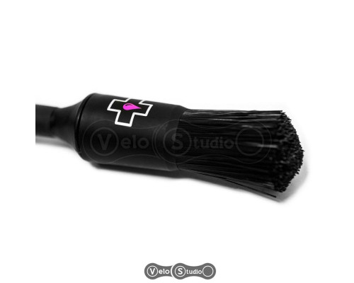 Щётка Muc-Off Drivetrain Detailer Brush для компонентов велосипеда.
