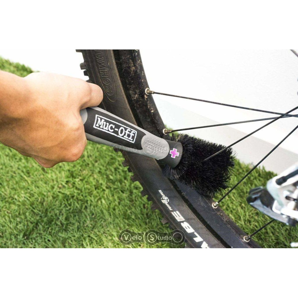 Щётка Muc-Off Two Prong Brush